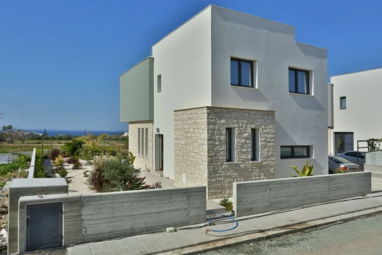 3 Bedroom House for Sale in Chlorakas, Paphos District