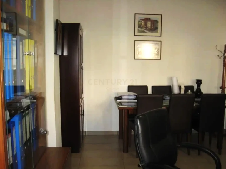 80m² Office for Rent in Limassol District