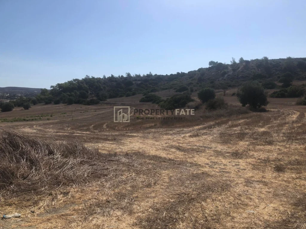 27,523m² Plot for Sale in Pentakomo, Limassol District