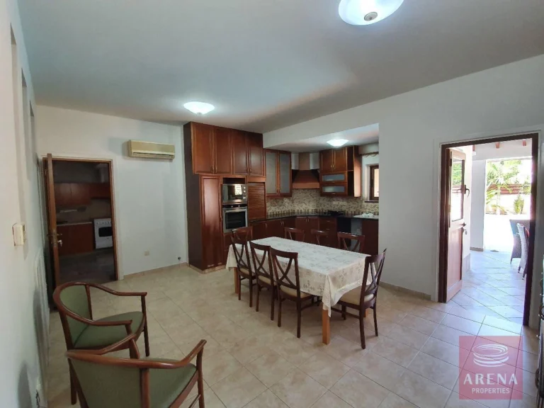 5 Bedroom House for Sale in Kiti, Larnaca District