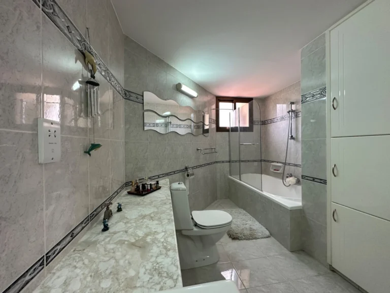 5 Bedroom House for Sale in Prastio Kellakiou, Limassol District