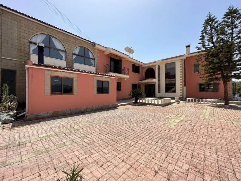 5 Bedroom House for Sale in Prastio Kellakiou, Limassol District
