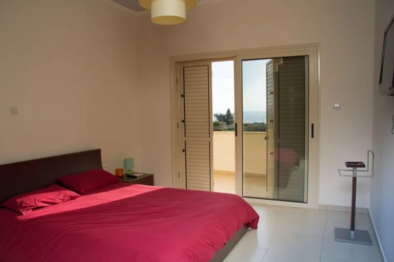 6+ Bedroom House for Sale in Paphos District