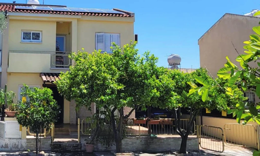 3 Bedroom House for Sale in Strovolos, Nicosia District