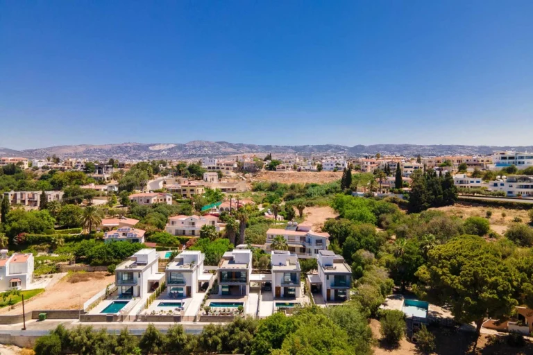 4 Bedroom House for Sale in Chlorakas, Paphos District