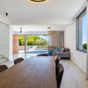 4 Bedroom House for Sale in Chlorakas, Paphos District