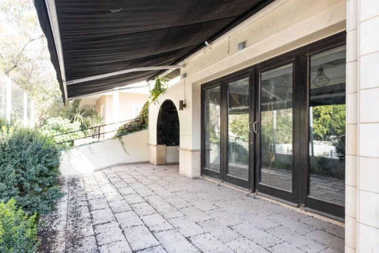 242m² Commercial for Sale in Nicosia – Agios Antonios