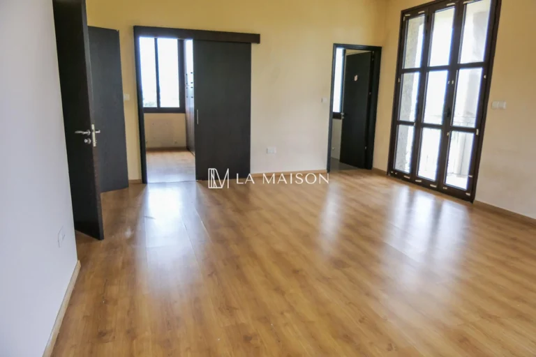 5 Bedroom House for Sale in Nisou, Nicosia District