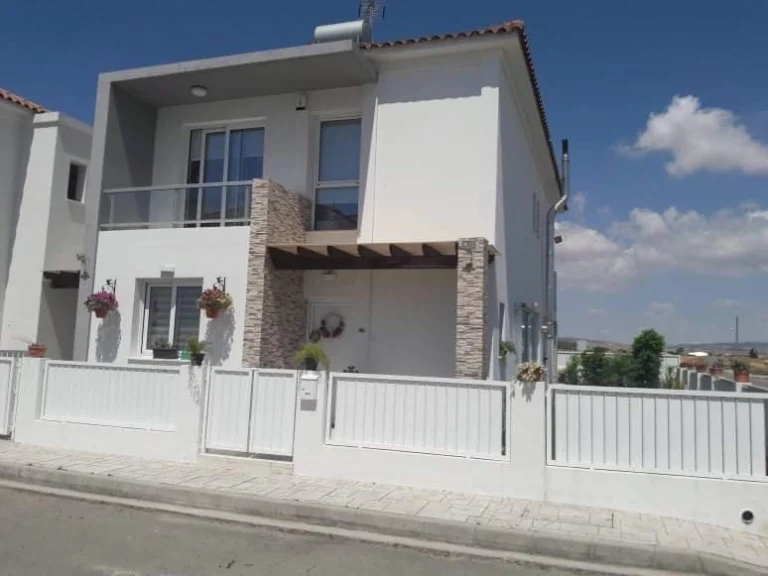 Cheap Houses and Villas for Sale Larnaca up to 300000 euro