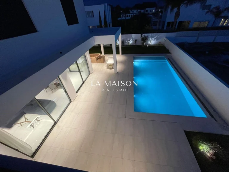 5 Bedroom House for Sale in Engomi, Nicosia District