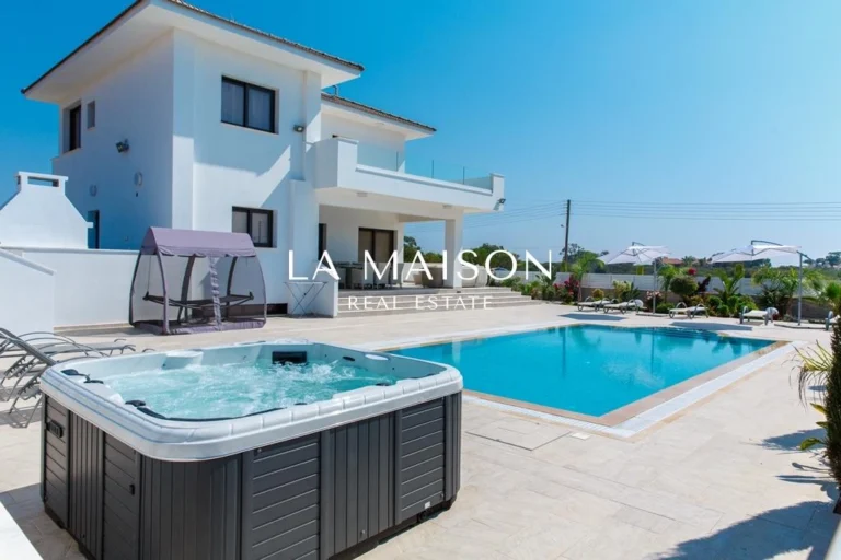 Cheap Houses and Villas for Sale Famagusta up to 1000000 euro