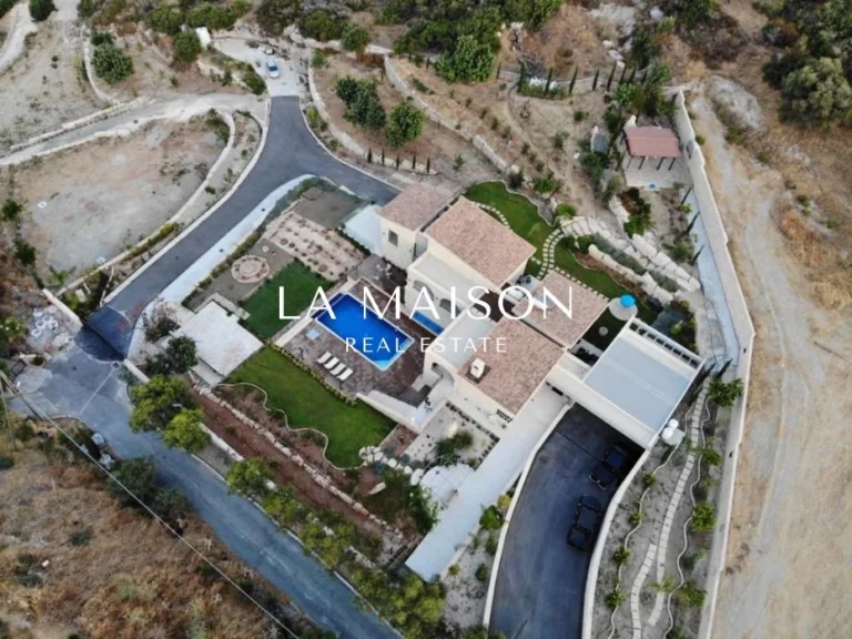 4 Bedroom House for Sale in Akrounta, Limassol District