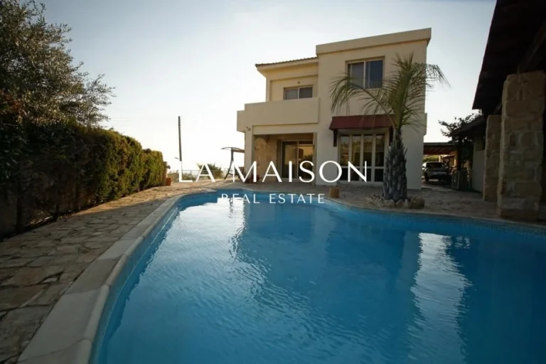 4 Bedroom House for Sale in Geroskipou, Paphos District