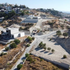 2,700m² Plot for Sale in Agios Tychonas, Limassol District