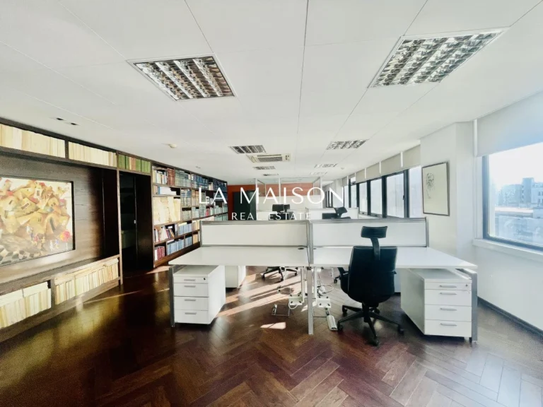 372m² Office for Sale in Nicosia District