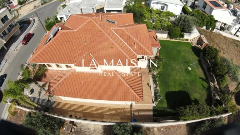 315m² House for Sale in Latsia, Nicosia District