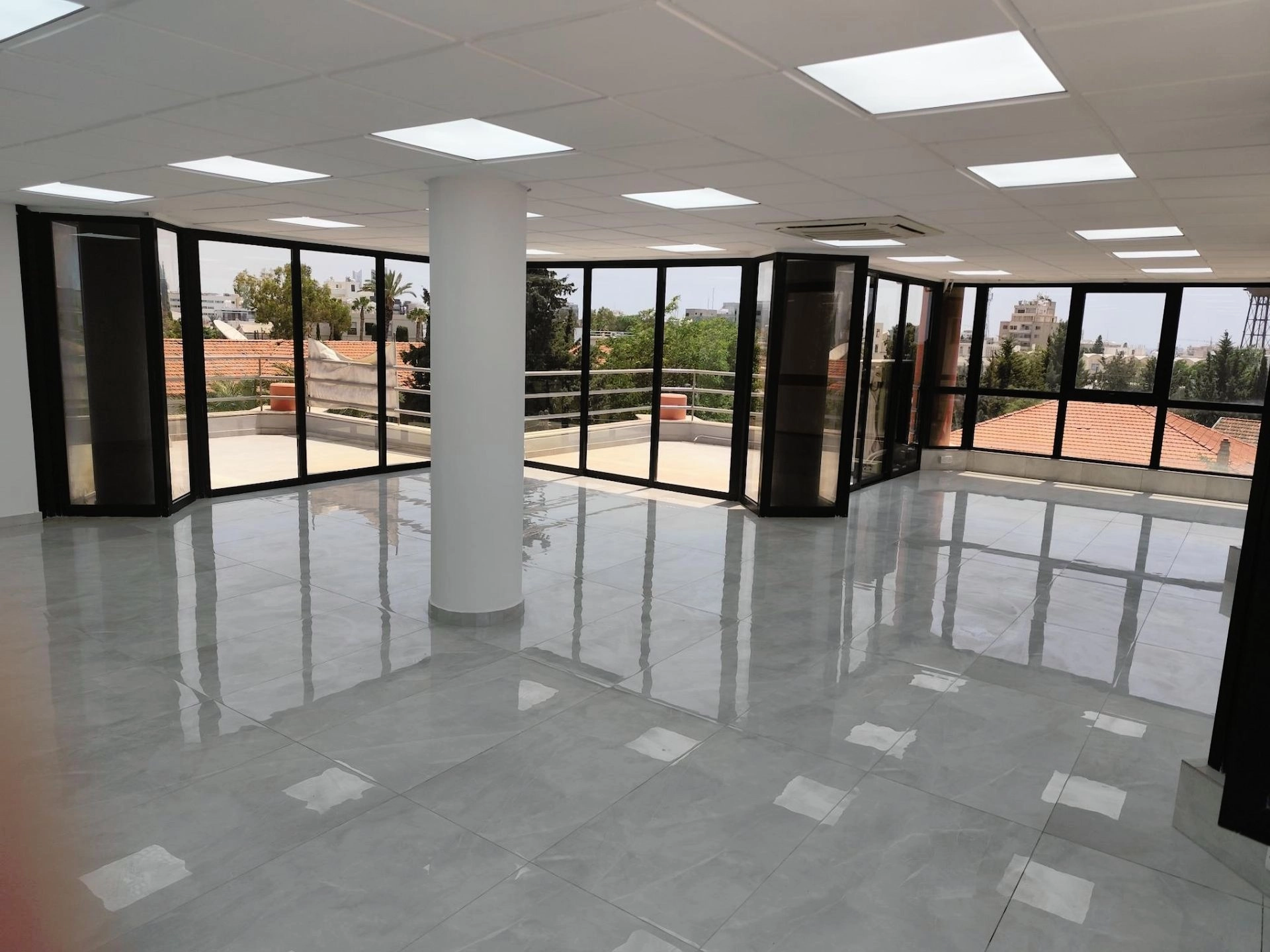 93m² Office for Rent in Limassol – Katholiki
