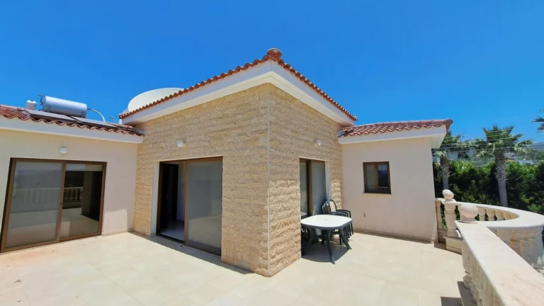 3 Bedroom House for Rent in Sea Caves, Paphos District