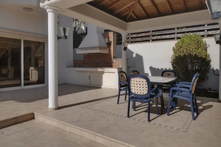 4 Bedroom House for Sale in Amathounta, Limassol District