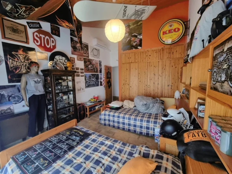 5 Bedroom House for Sale in Moniatis, Limassol District