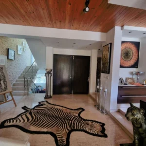 5 Bedroom House for Sale in Moniatis, Limassol District