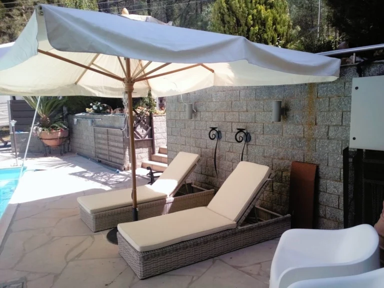 5 Bedroom House for Sale in Moniatis, Limassol District