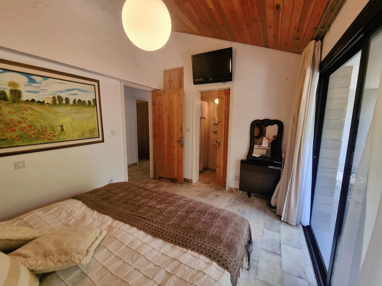 5 Bedroom House for Rent in Moniatis, Limassol District