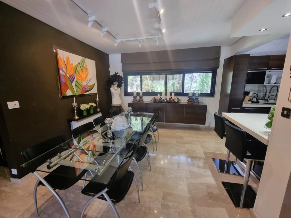 5 Bedroom House for Rent in Moniatis, Limassol District
