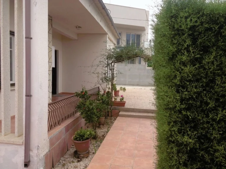 2 Bedroom House for Rent in Kato Polemidia, Limassol District