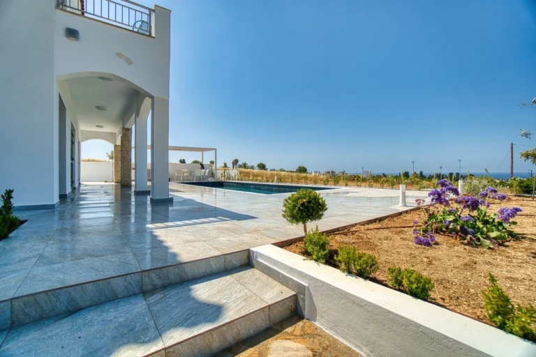 3 Bedroom House for Sale in Kissonerga, Paphos District