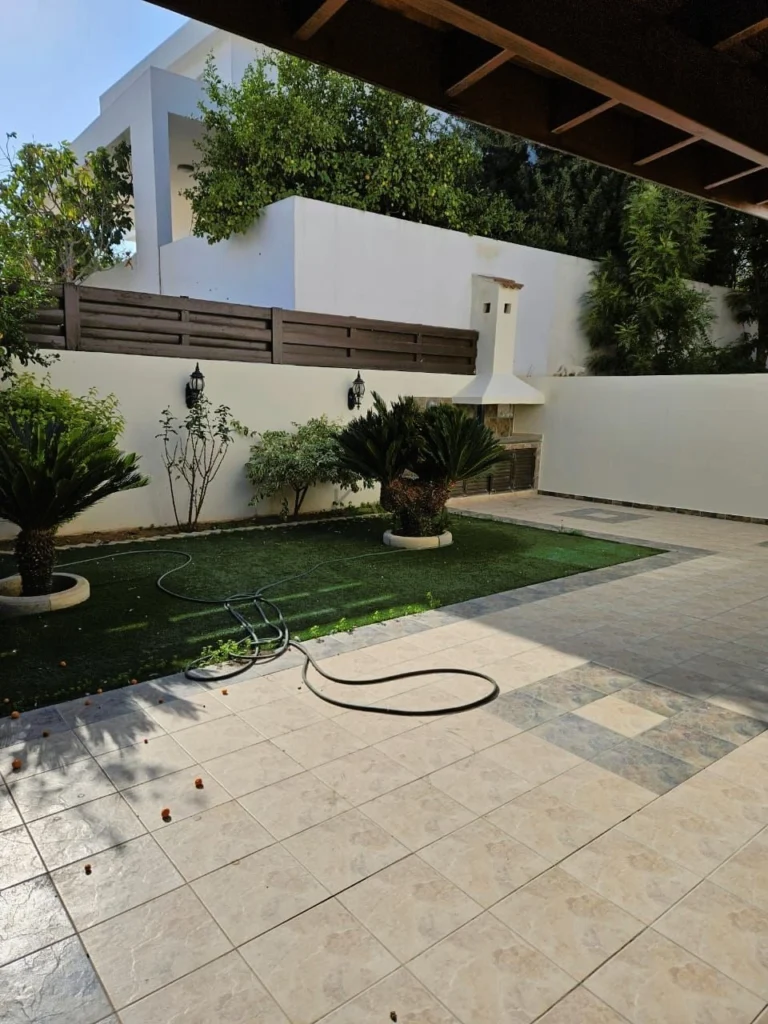 4 Bedroom House for Sale in Aglantzia, Nicosia District
