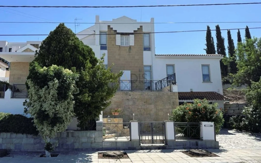 4 Bedroom House for Sale in Engomi, Nicosia District