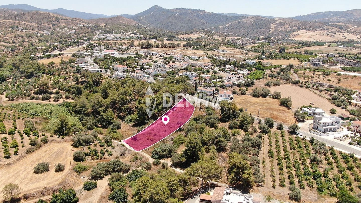 2,342m² Plot for Sale in Argaka, Paphos District