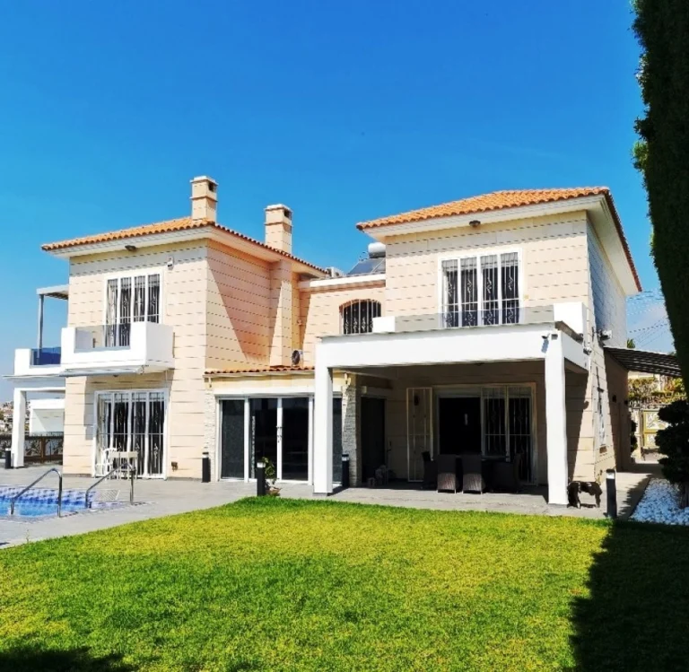 5 Bedroom House for Sale in Paniotis, Limassol District