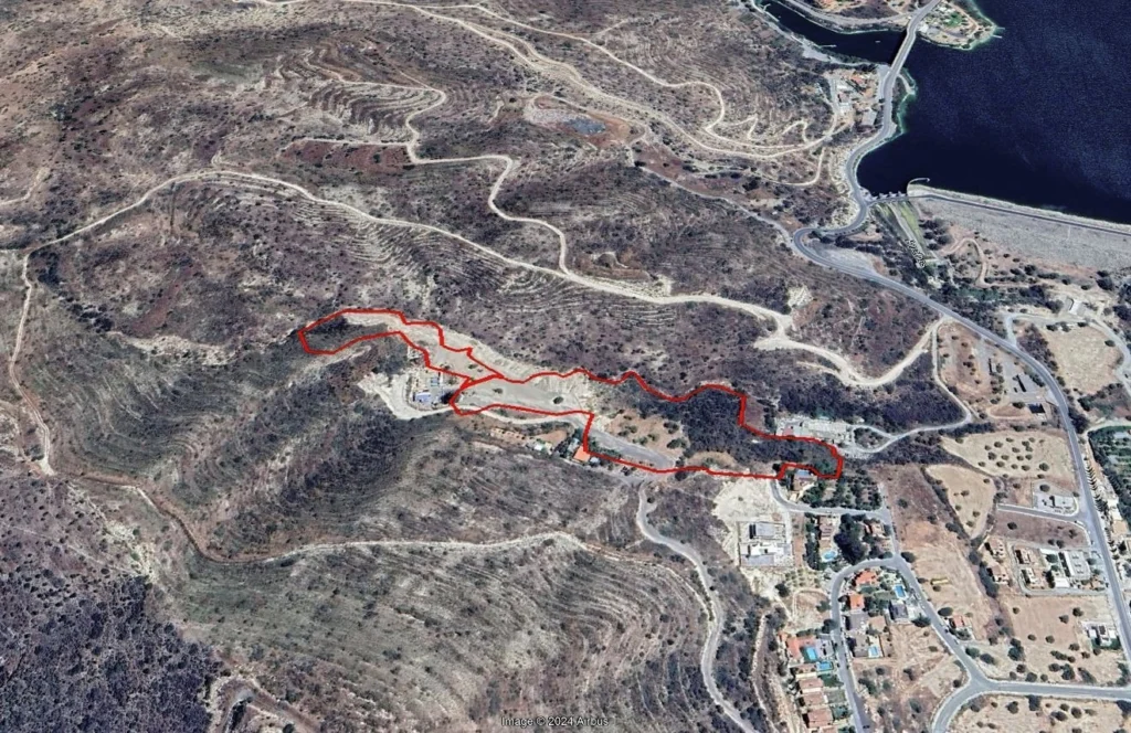 26,420m² Plot for Sale in Agia Paraskevi, Limassol District