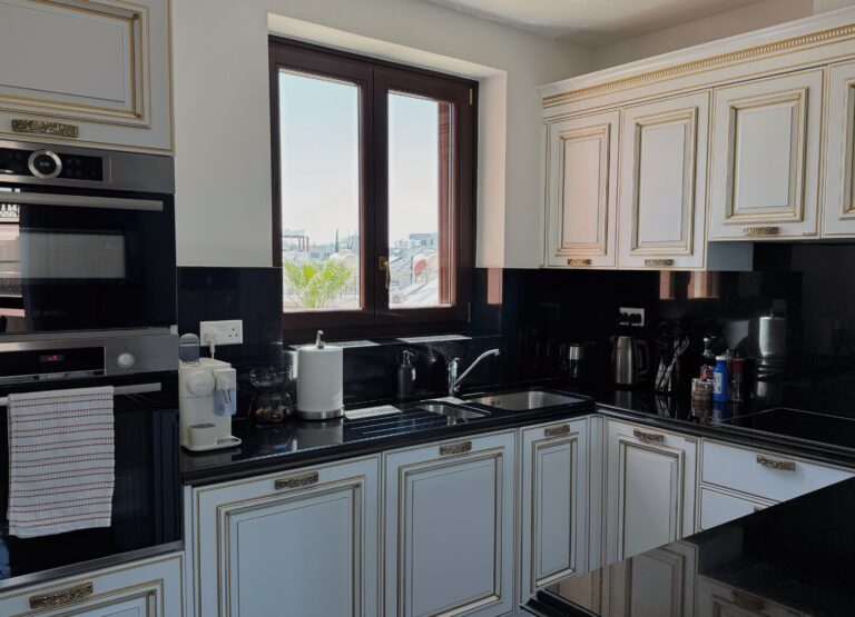 4 Bedroom Apartment for Rent in Germasogeia, Limassol District