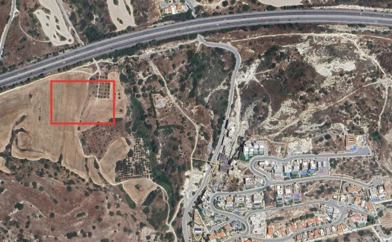 16,846m² Residential Plot for Sale in Agios Tychonas, Limassol District