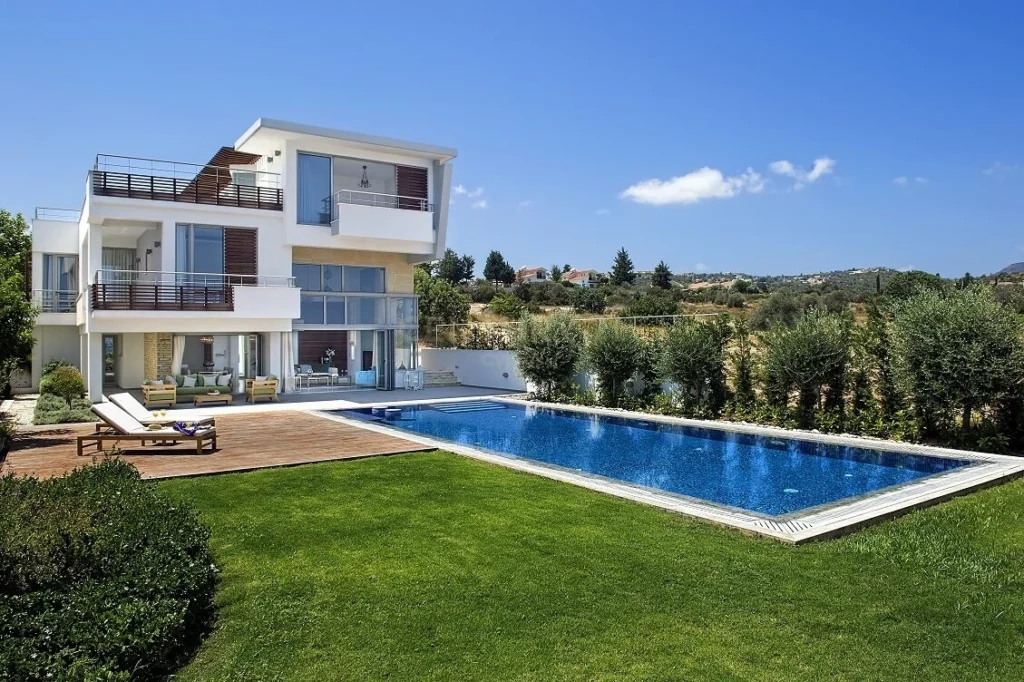 5 Bedroom House for Sale in Neo Chorio Pafou, Paphos District