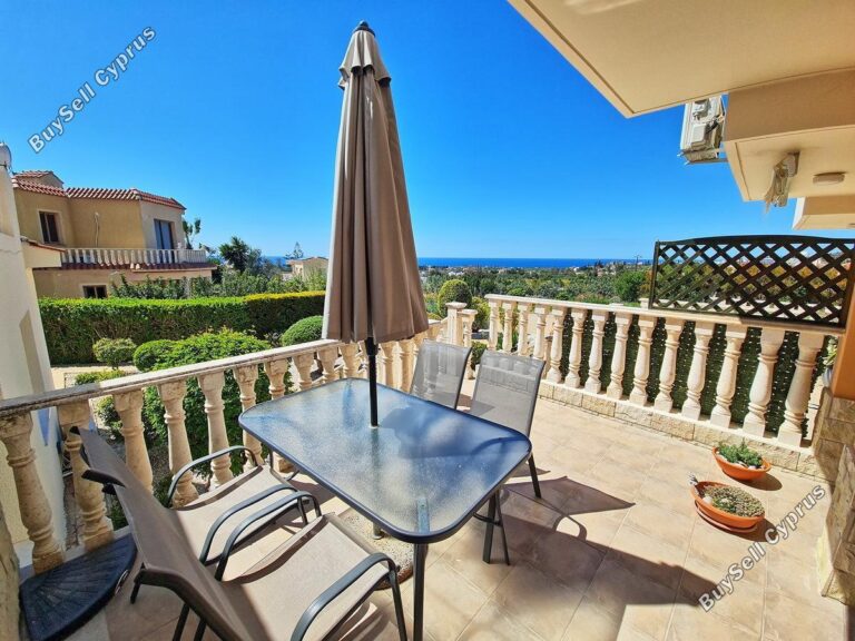 2 Bedroom House for Sale in Peyia, Paphos District