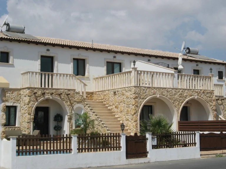 Cheap Houses and Villas for Sale Famagusta up to 300000 euro