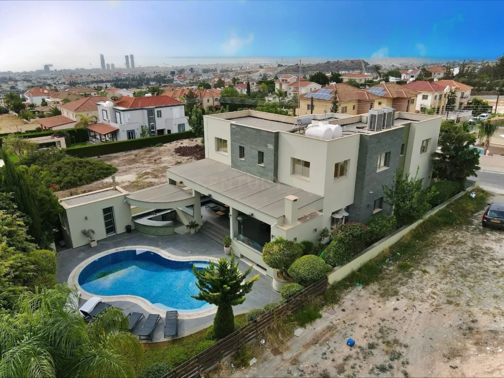 6+ Bedroom House for Sale in Limassol – Agios Athanasios