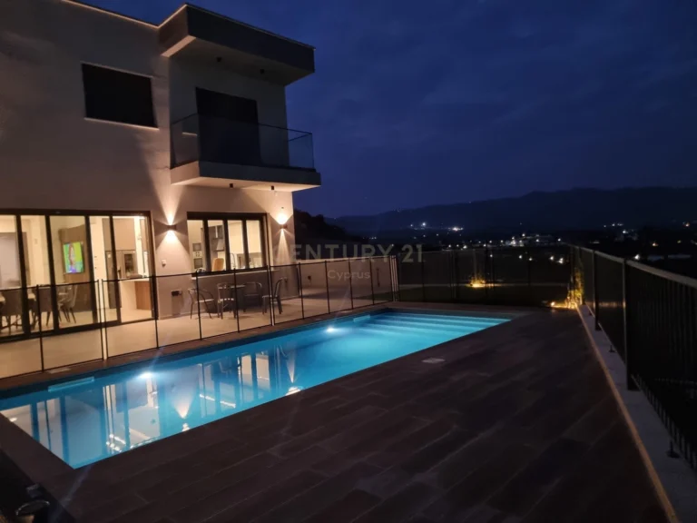 4 Bedroom House for Sale in Parekklisia, Limassol District