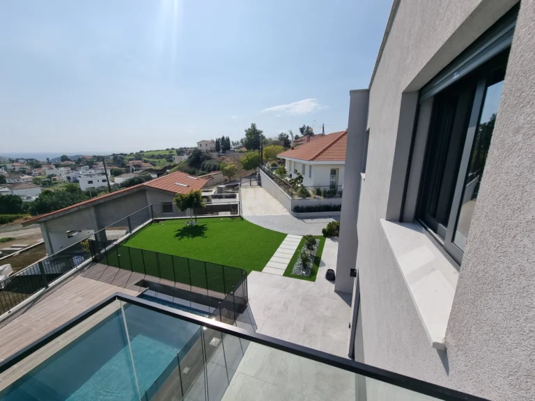 4 Bedroom House for Sale in Parekklisia, Limassol District