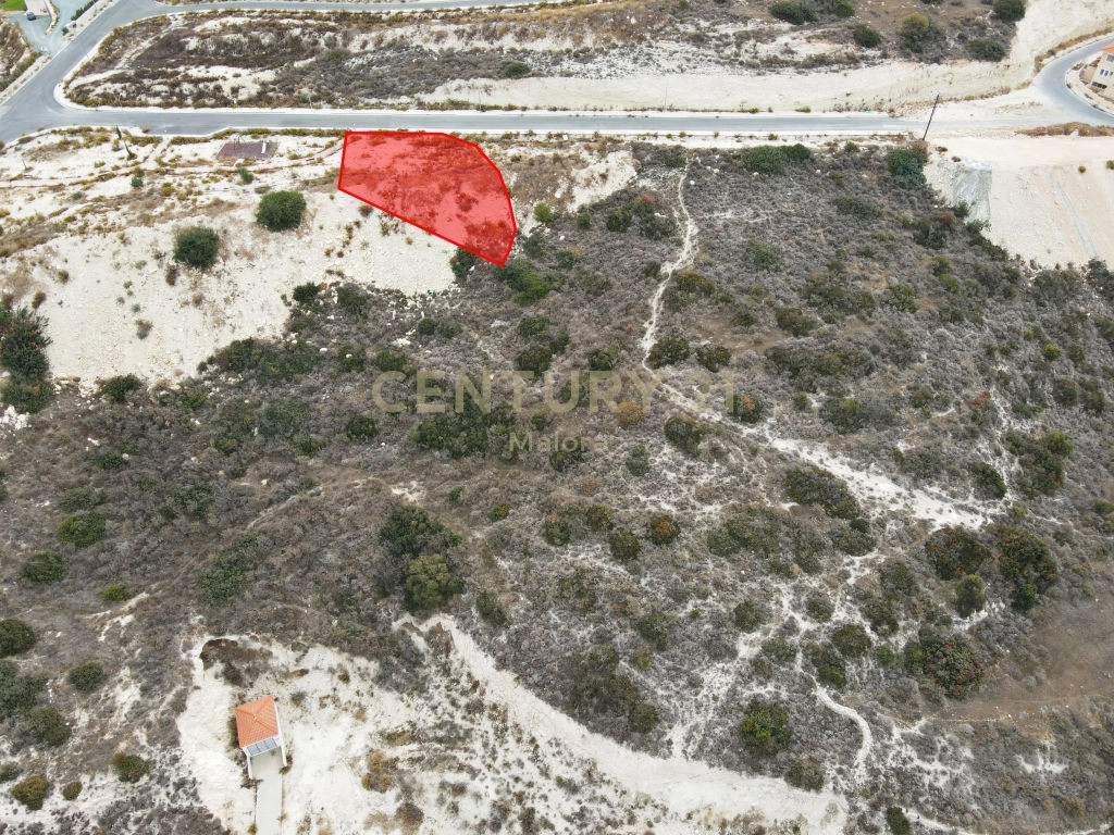 1,216m² Plot for Sale in Agios Tychonas, Limassol District