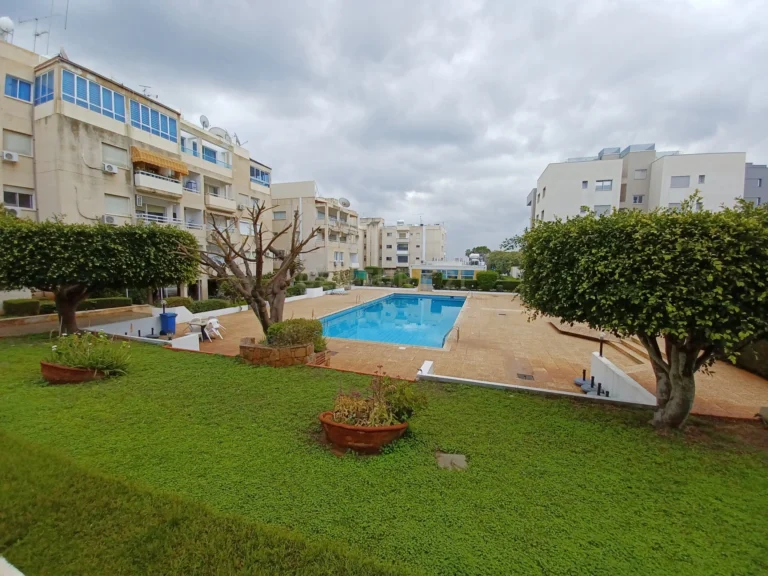 6+ Bedroom Apartment for Sale in Agios Tychonas, Limassol District