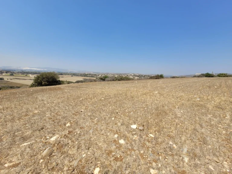 7,358m² Plot for Sale in Maroni, Larnaca District