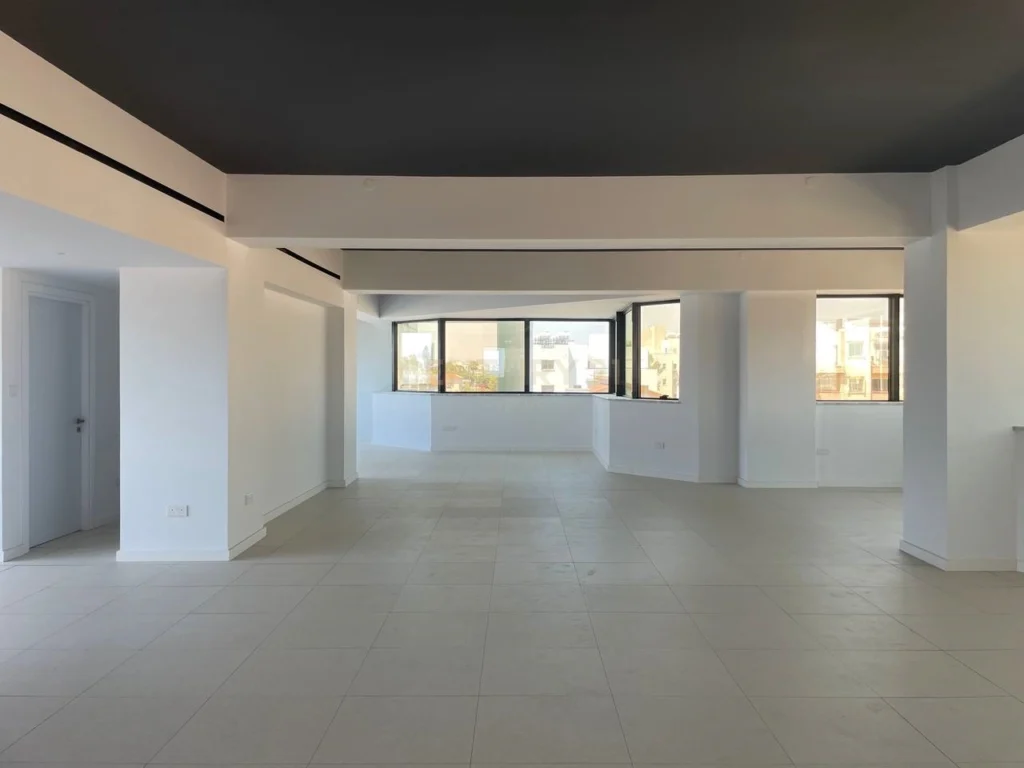 197m² Office for Rent in Larnaca District