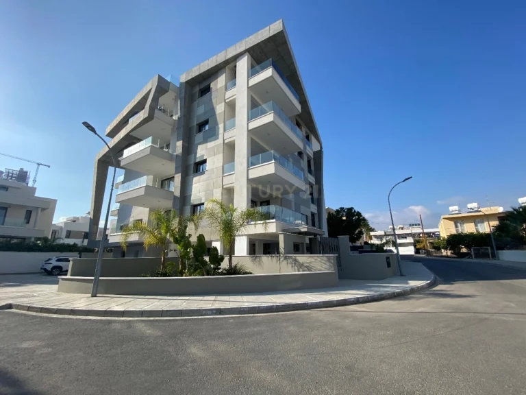 2 Bedroom Apartment for Sale in Germasogeia, Limassol District