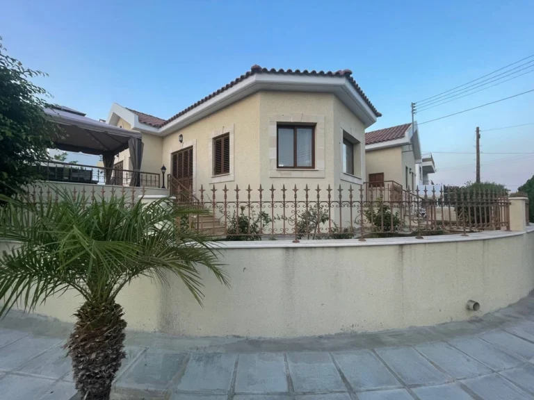 3 Bedroom House for Rent in Limassol – Kapsalos