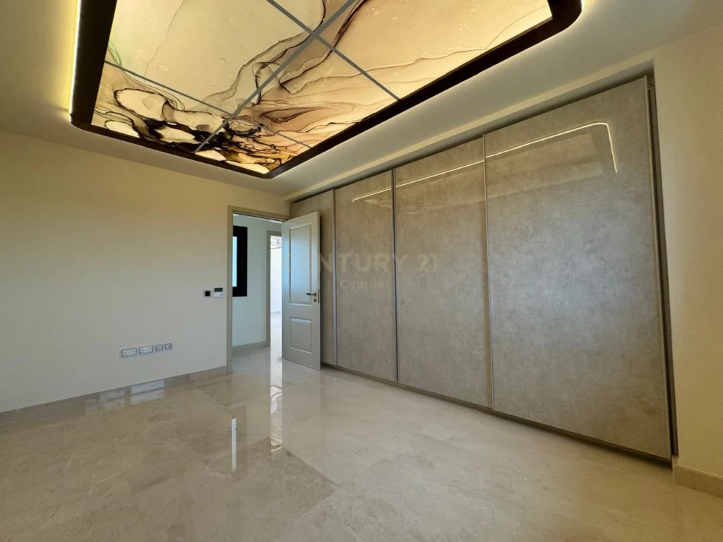 5 Bedroom House for Sale in Limassol – Mesa Geitonia